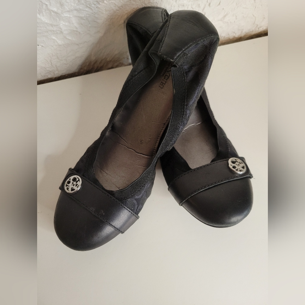 Coach flats